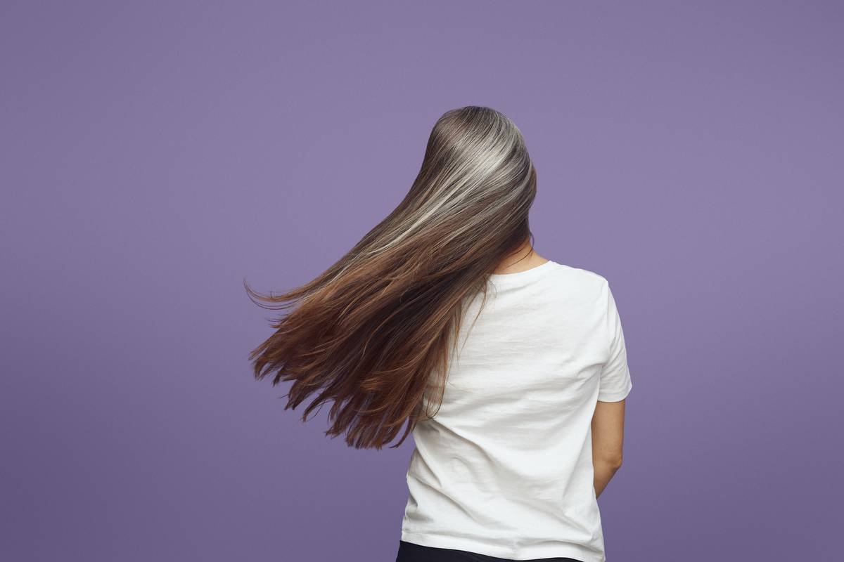 Comparison chart showing traditional vs. innovative hair mask ingredients and their penetration depth in hair shaft