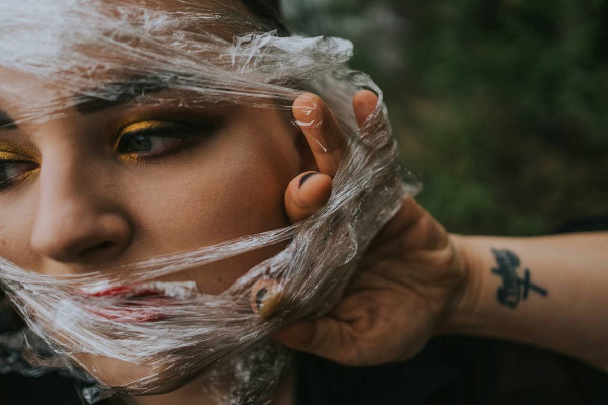 Why Your Hair Still Feels Like Straw—And How a Restorative Hair Mask Can Actually Fix It